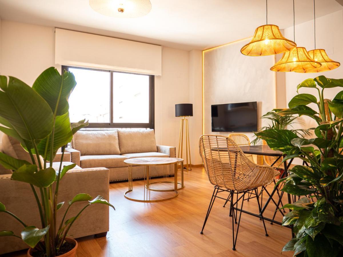 Stylish Apartment In The Heart Of Malaga With Pool 外观 照片